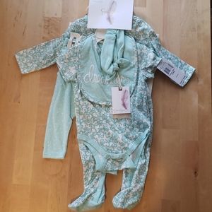 5 Piece Baby Girl Outfit Bundle Layette Gift Set
